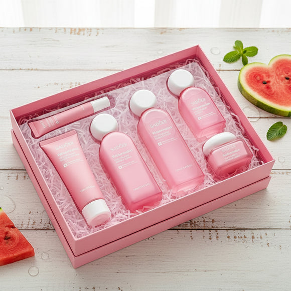 Sadoer Watermelon Nicotinamide 6-in-1 Complete Skincare Set. All products visible: Facial Cleanser, Essence Toner, Essence Lotion, Facial Serum, Eye Cream, and Essence Cream. Key ingredients list shown, focusing on 40% Watermelon Extract and Nicotinamide. Barcode: 6942349743405